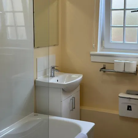 One Room With Parking Space Edinburgh Exterior photo